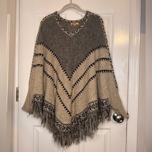 Reba Black and Cream Chevron Poncho